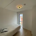 Og Rolig Med Gratis Parkering 아파트 Hedehusene