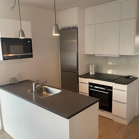 Apartment Og Rolig Med Gratis Parkering *