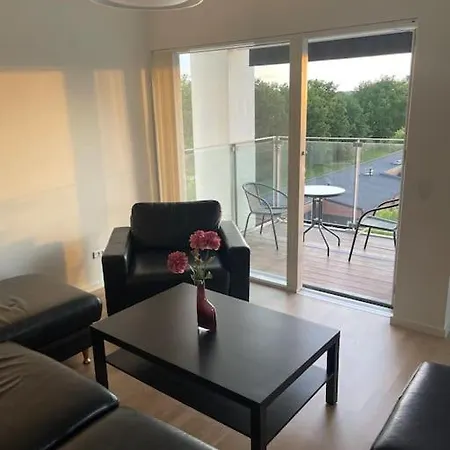 דירה Og Rolig Med Gratis Parkering *