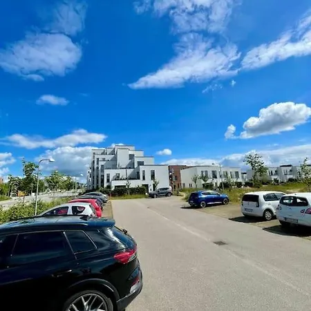 Og Rolig Med Gratis Parkering