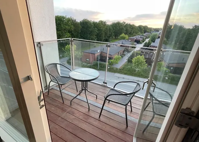 Og Rolig Med Gratis Parkering Lejlighed *