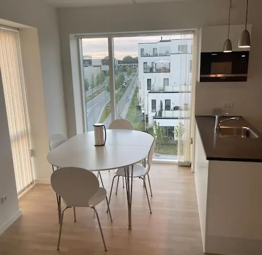 Og Rolig Med Gratis Parkering Lejlighed